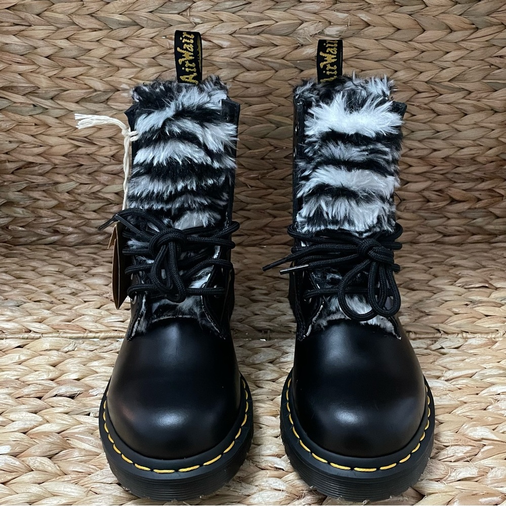 Dr. Martens‎ 1460 Serena Zebra Boots - Picture 2 of 10